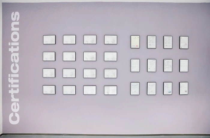 3 3